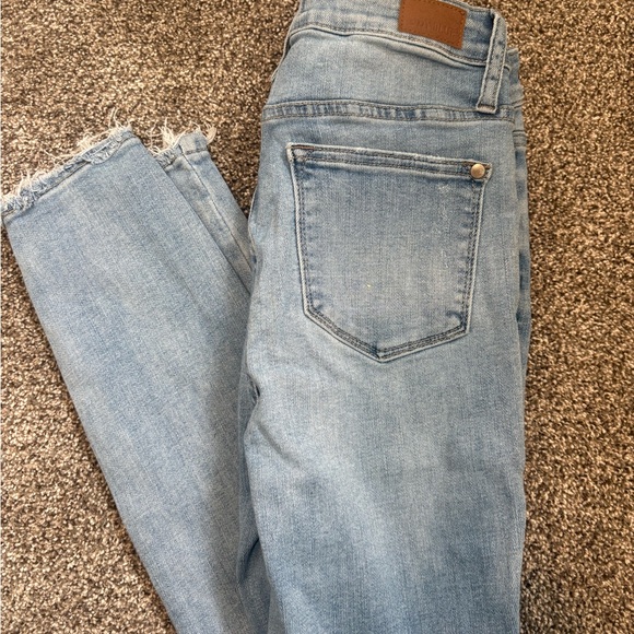 Judy Blue Light Wash Skinny Jeans - Picture 5 of 5